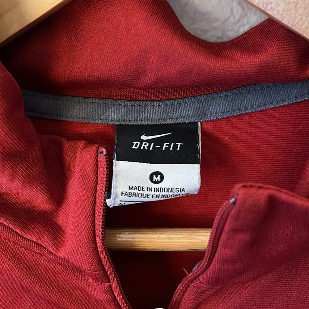 Arkansas Razorbacks Dry Fit Pull Over - Picture 3 of 5